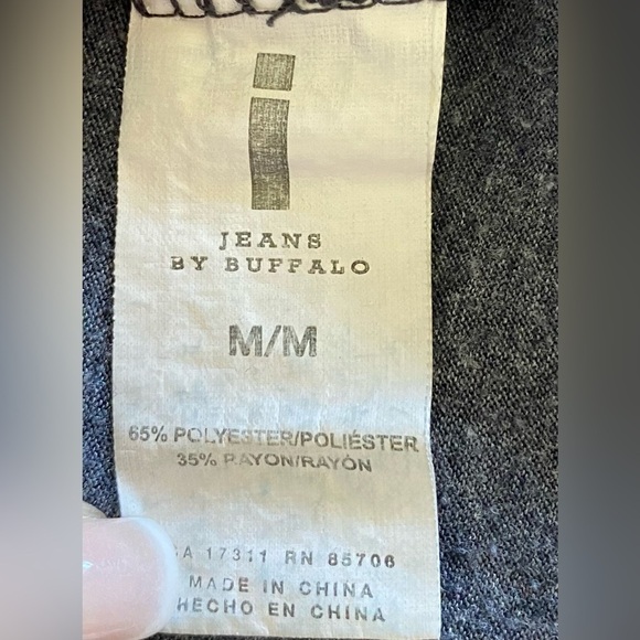 I JEANS BY BUFFALO GREY EMBELISHED GREY SHORT SLEEVE HIGH LOW HEM
TSHIRT SIZE M - Picture 6 of 8